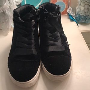 Steve Madden Black Velvet Sneakers